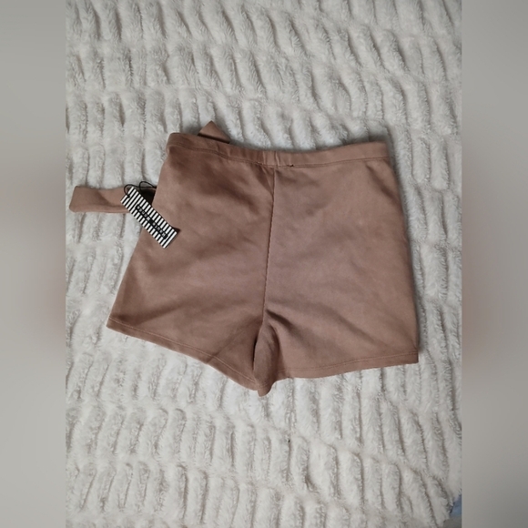 Women's Tan Shorts - Picture 5 of 7